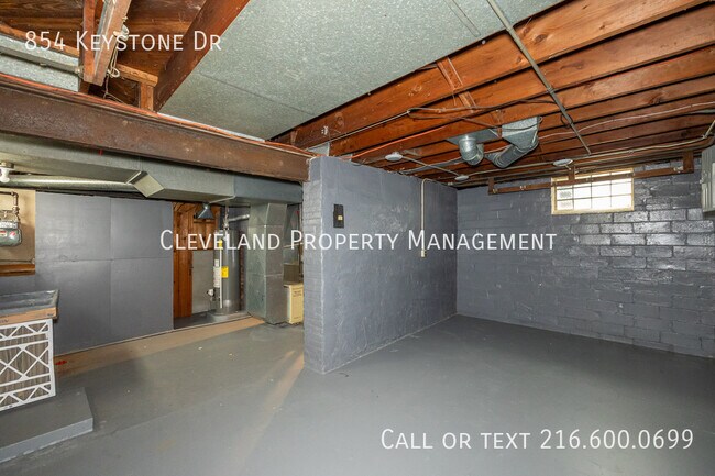 Building Photo - 854 Keystone Dr