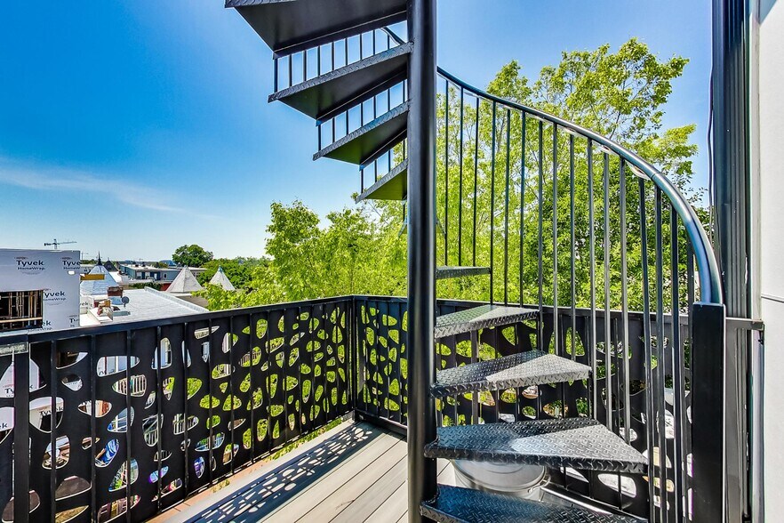 Building Photo - 25 U St NE