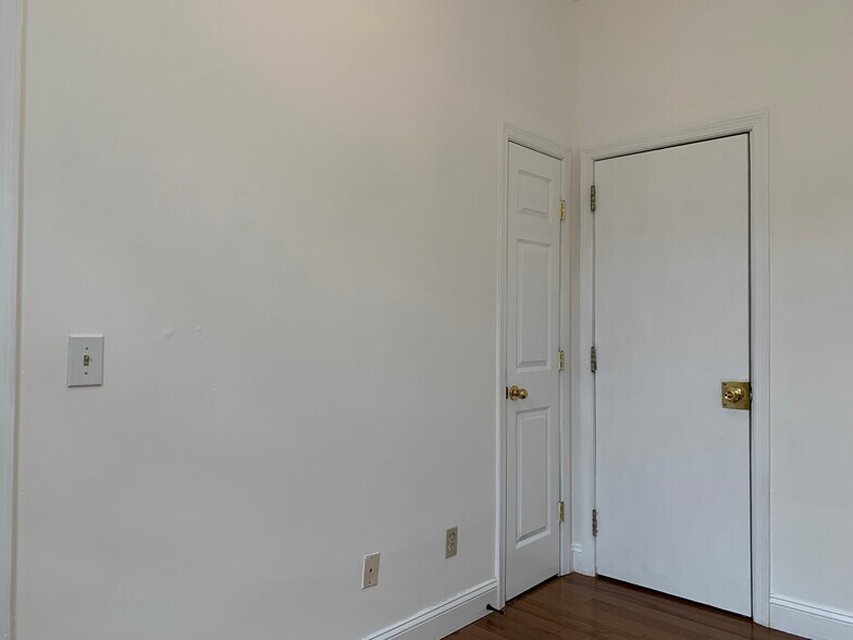 Bedroom #2 - 985 Hart St