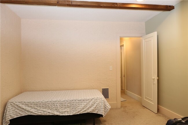 Building Photo - 195 Brookridge Dr