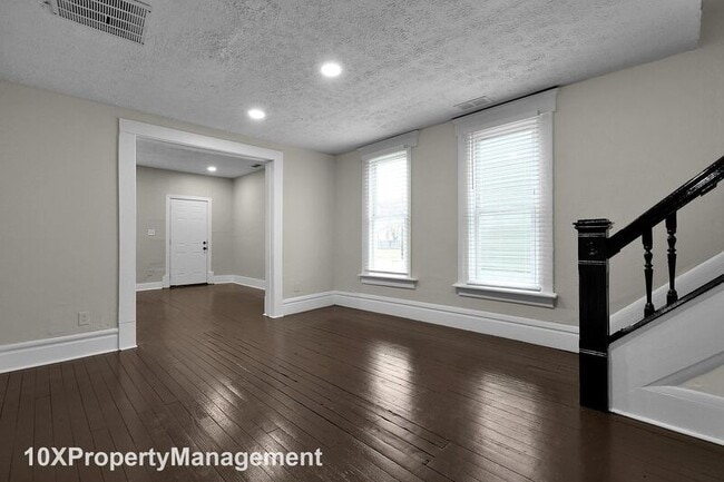 Building Photo - 362 N Garfield Ave