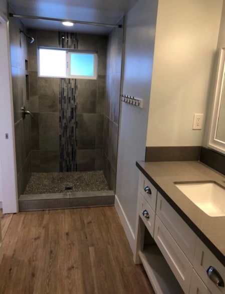 Building Photo - 413 W Acacia Ave