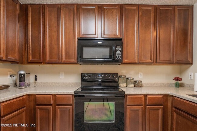 Building Photo - 13808 Herons Landing Way