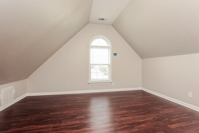Building Photo - 693 Almondwood Pl