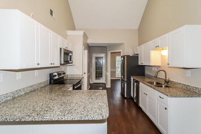 Building Photo - 8642 Tropicana Dr N