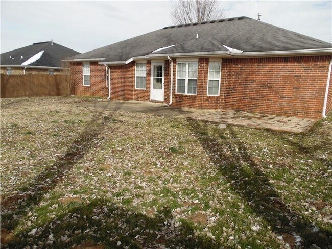 Building Photo - 1908 SW Marquette Rd