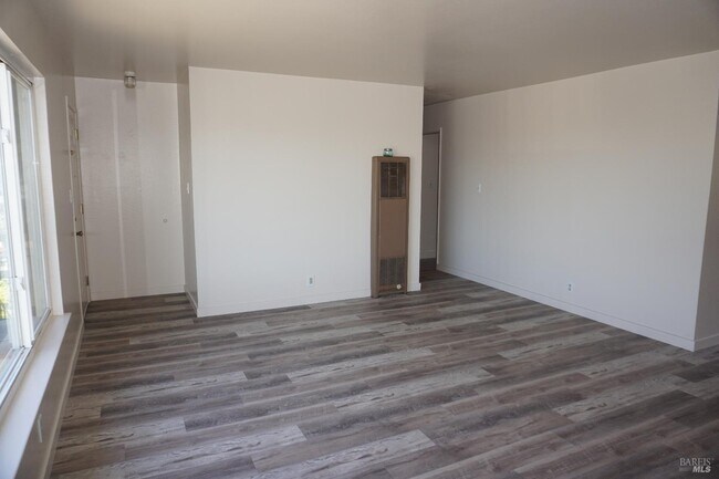 Building Photo - 142 El Poco Pl