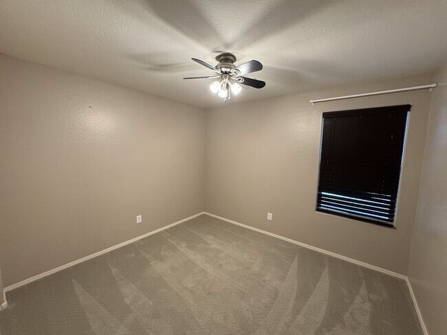 Building Photo - Queen Creek With Pool