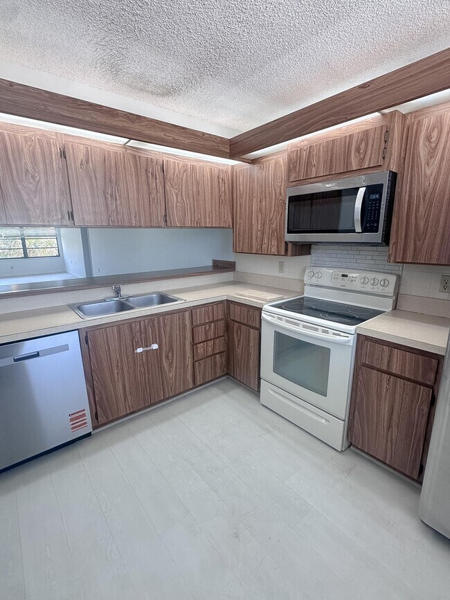 Building Photo - 3511 Village Blvd