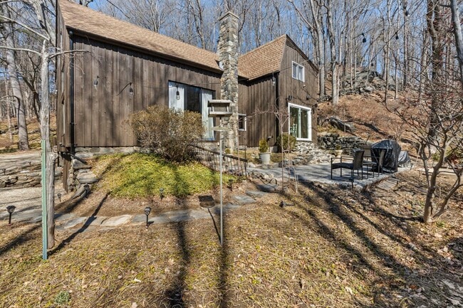 Building Photo - 200 Chestnut Ridge Rd