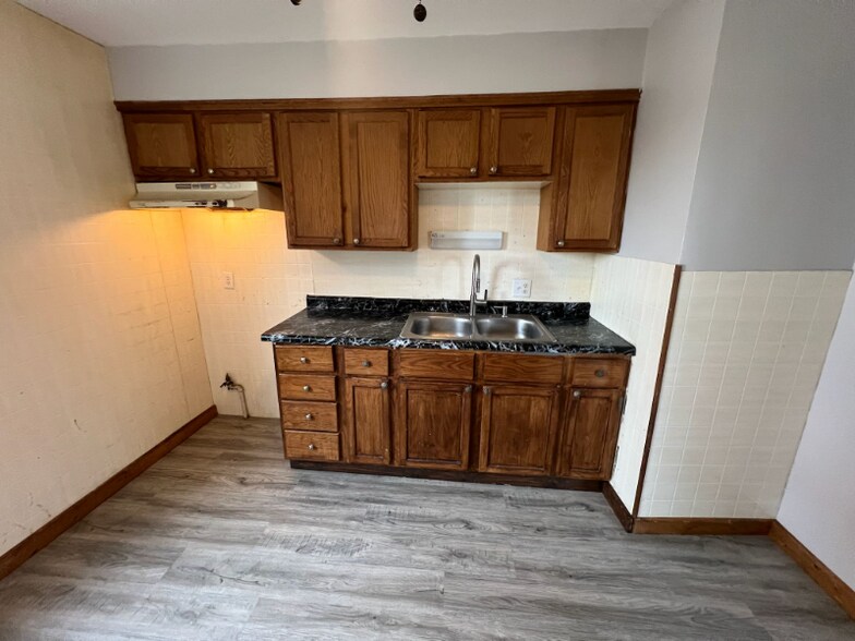 Building Photo - 5009 N 46th St