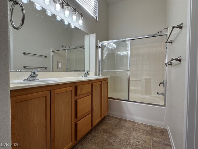 Building Photo - 5934 Gingham St