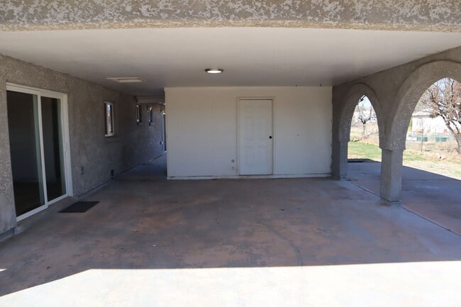 Building Photo - Fully Renovated Home You'll Want To See!