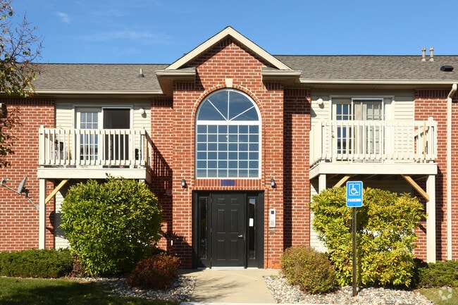 Westbury Lake - Westbury Lake Apartments