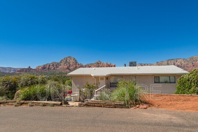Building Photo - 540 Panorama Blvd
