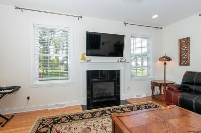 Building Photo - 106 Balsam Way