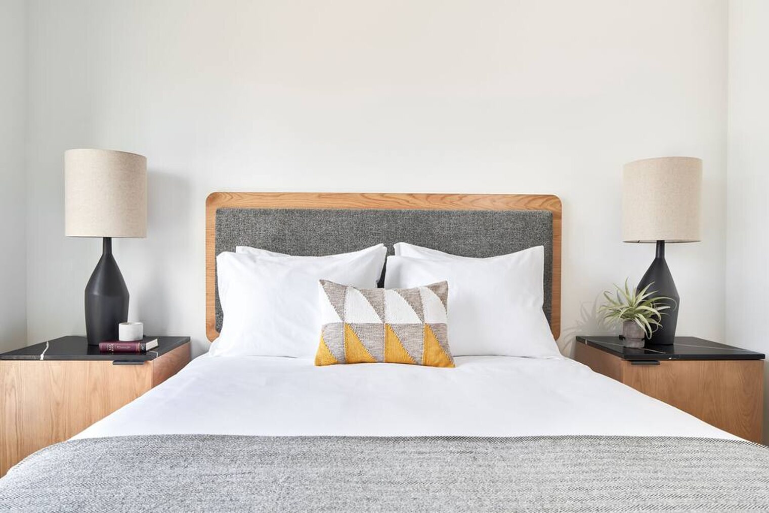 Building Photo - 516 Lea Ave