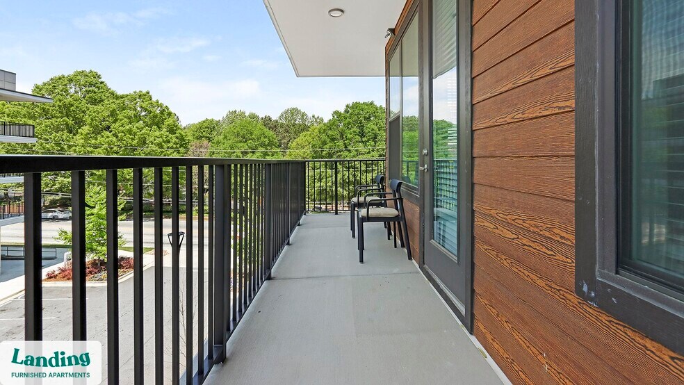 Building Photo - 2201 Glenwood Ave SE