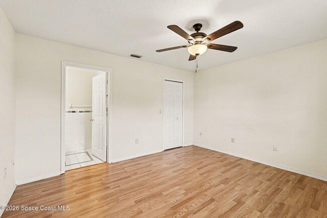 Building Photo - 880 Vocelle Ave