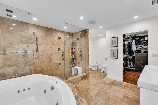 Building Photo - 8515 NW 168th Terrace