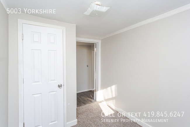 Building Photo - 5003 Yorkshire-