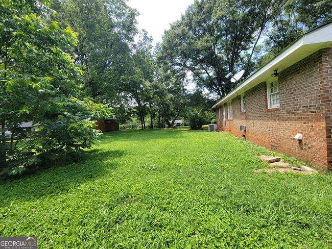 Building Photo - 109 Hilltop Cir