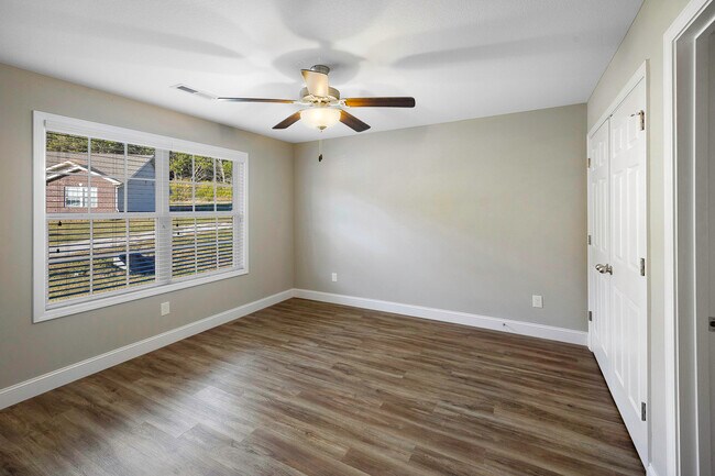 Building Photo - 5363 Dover Springs Way