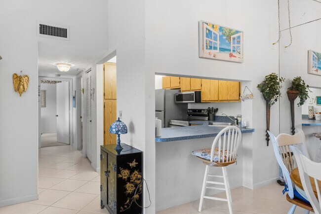 Building Photo - 4452 NE Ocean Blvd