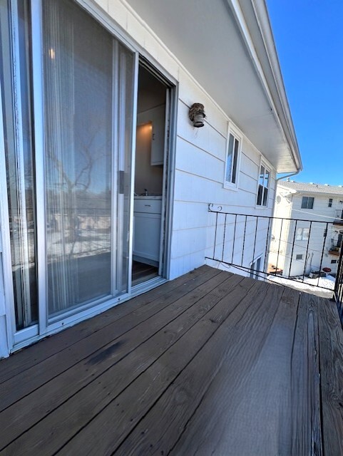 Balcony - 9315 Bluejacket St