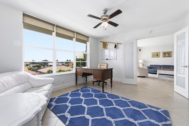 Building Photo - 3000 NE 48th Ct