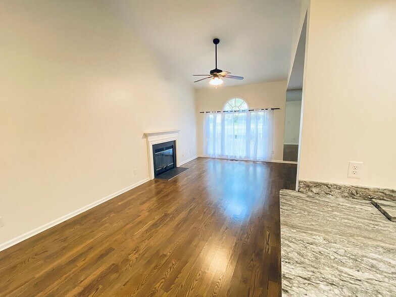 Building Photo - 6301 Cape Charles Dr