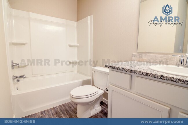 Building Photo - 2118 Langford Ave