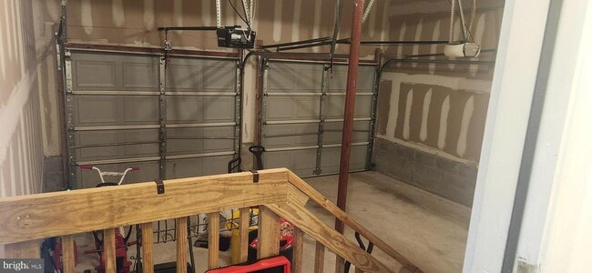 Building Photo - 2 Marchesi Dr