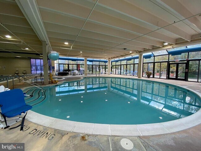 Building Photo - 3310 N Leisure World Blvd