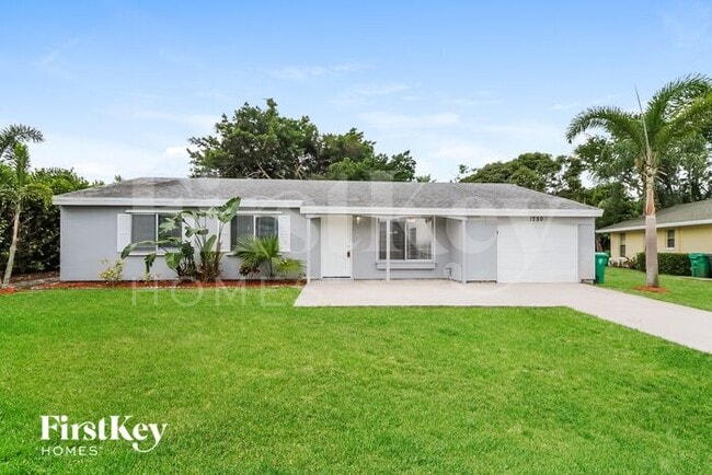 Building Photo - 1750 SE Elkhart Terrace