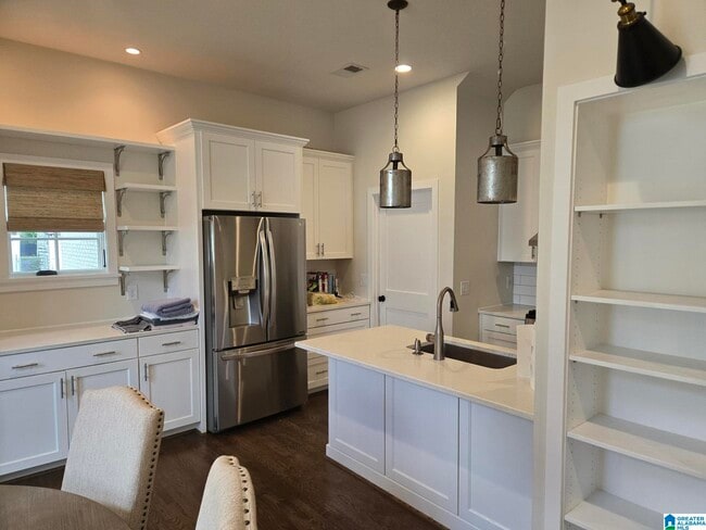 Building Photo - 3723 5th Ave S