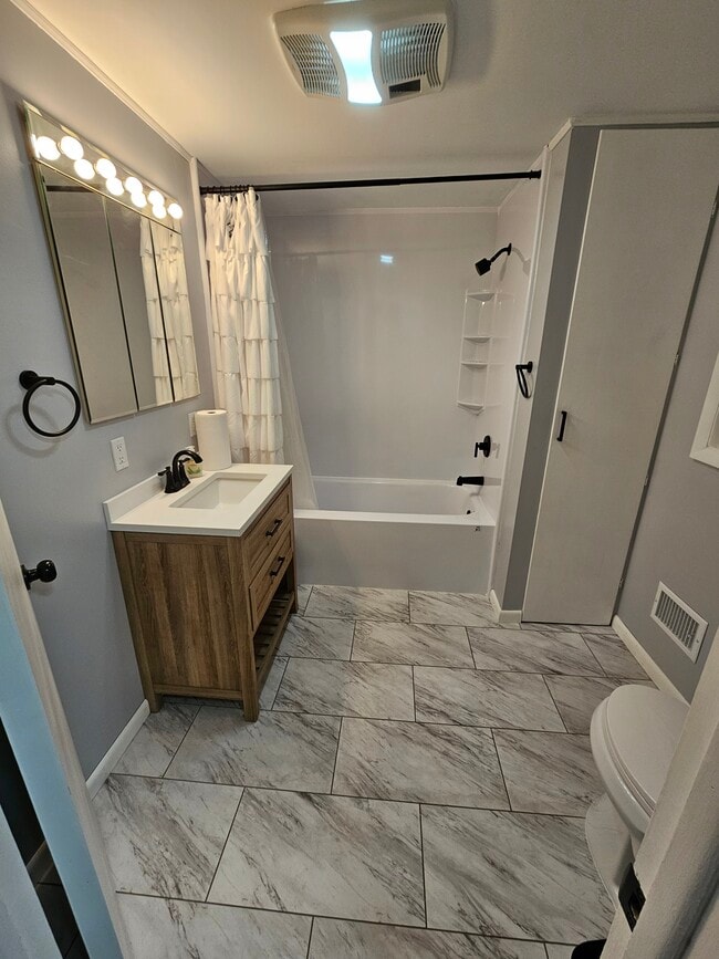 Building Photo - 71 Medfield Dr