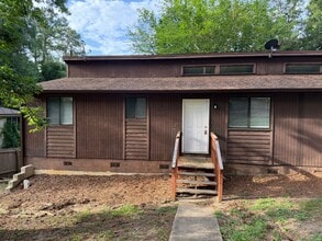 Building Photo - Newly remodeled unit in Brewster Estates!