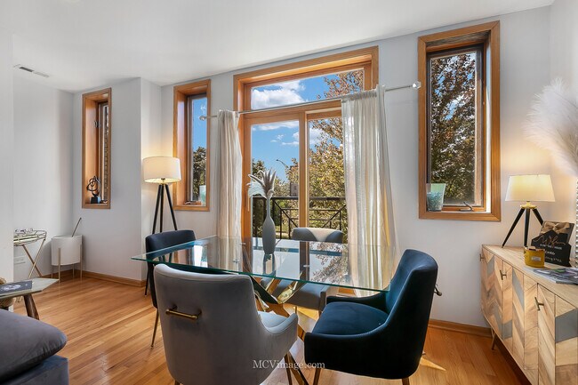 Building Photo - 3751 S Michigan Ave