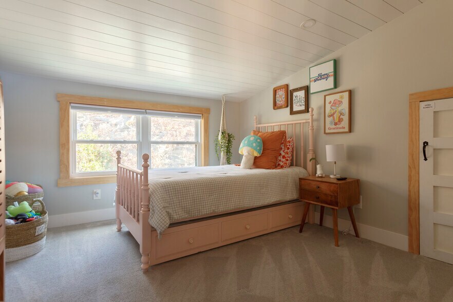 Building Photo - 49 somerville rd