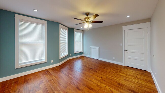 Building Photo - Renovated 5BR/3BA Cottage Near UTK | Walka...