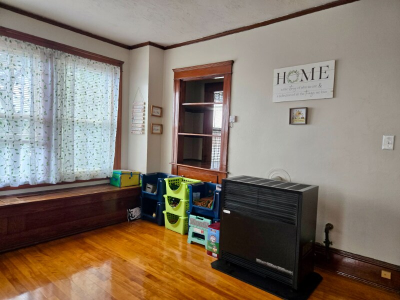 Building Photo - 52 Pilgrim Ave