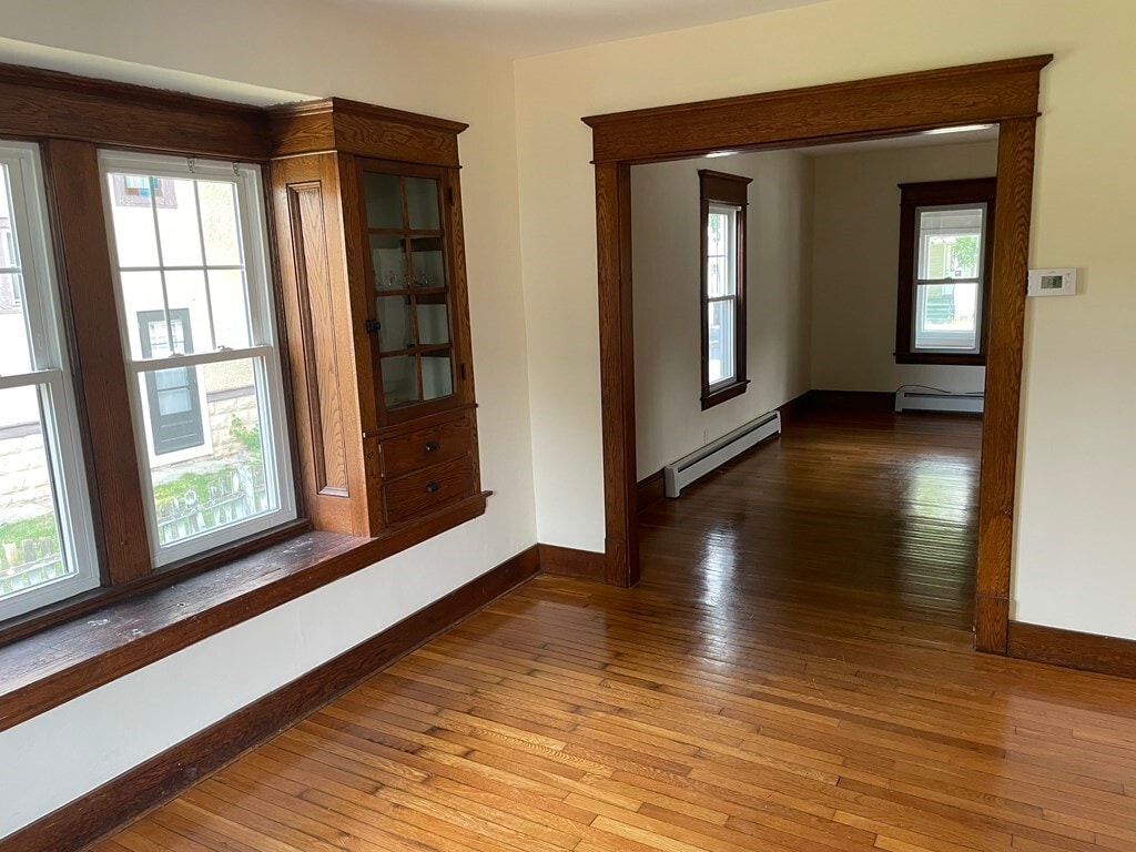 Building Photo - 84 Woodlawn St