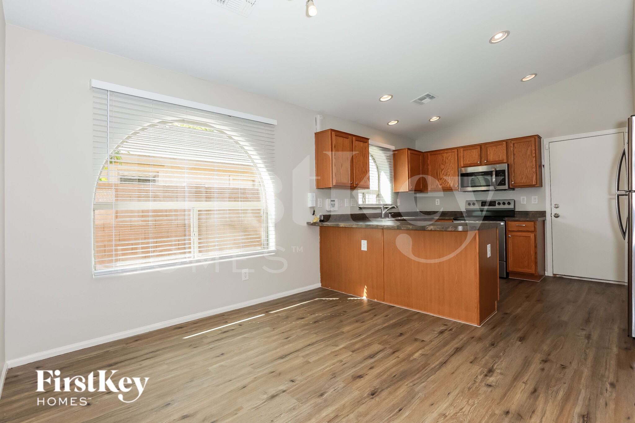 Building Photo - 38173 N Lamar Dr