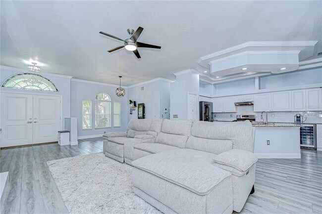 Building Photo - 9813 Woodbay Dr