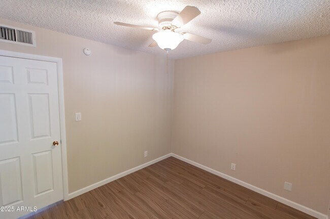 Building Photo - 6721 E McDowell Rd