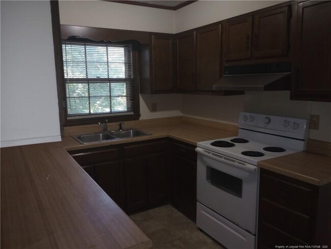 Building Photo - 1711 Valley Ridge Dr