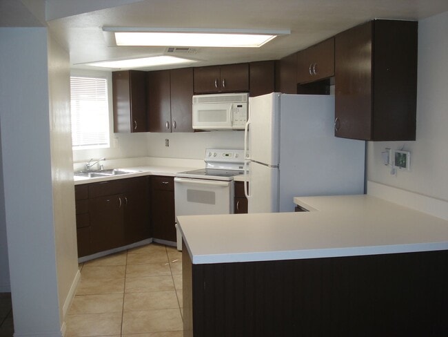 Building Photo - Mountain Vista St