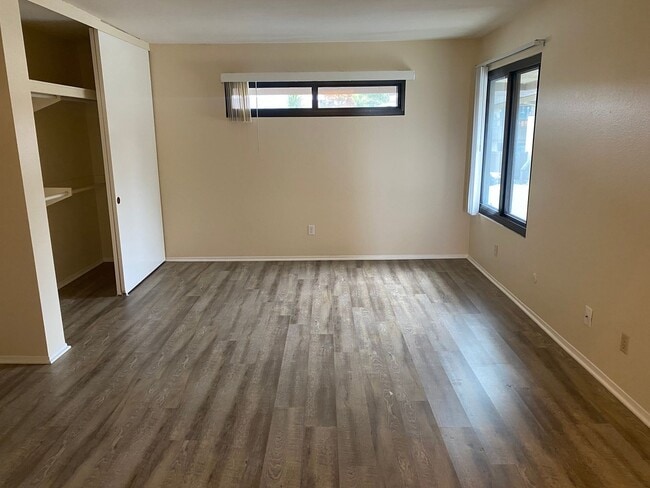 Building Photo - 3831 Nipoma Pl