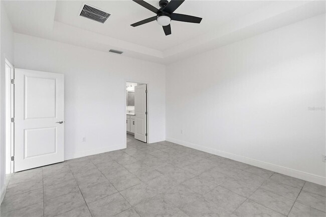 Building Photo - 4848 Shady Pnes Dr